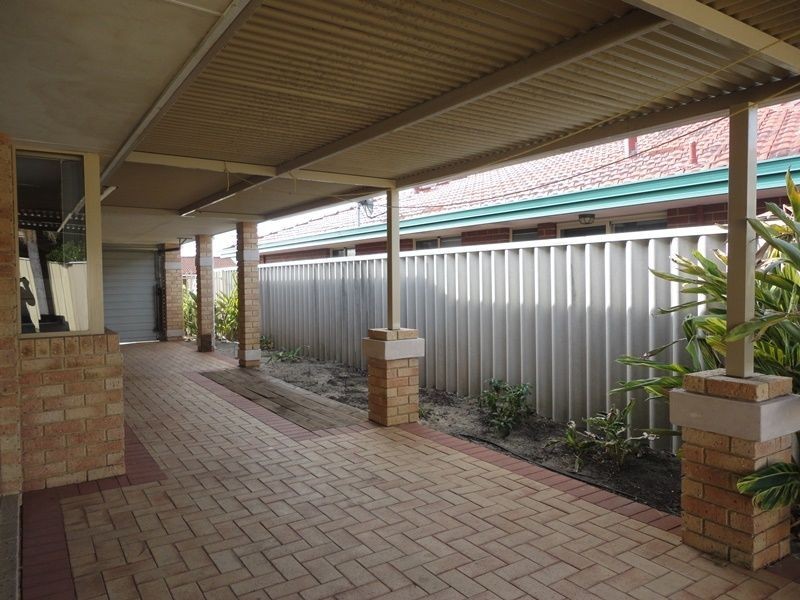 14 Pyrite Court, Forrestfield WA 6058