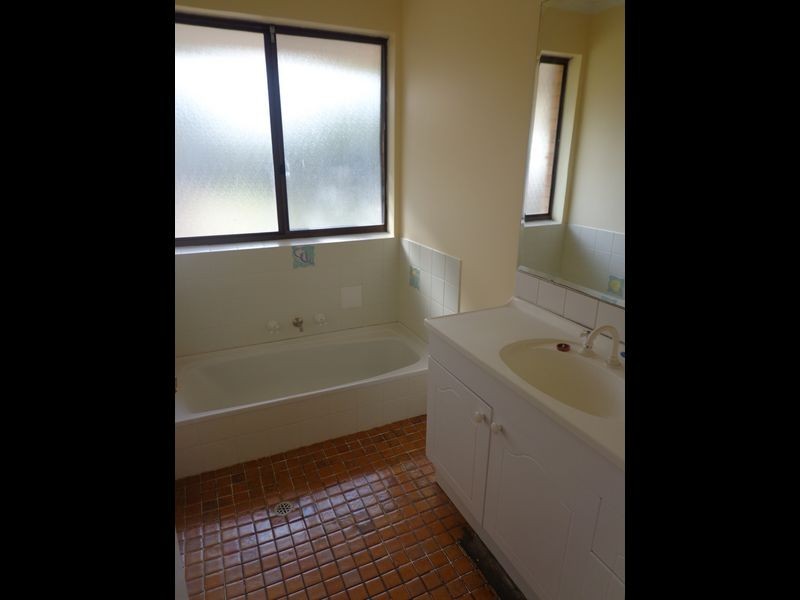 35 Fagin Way, Forrestfield WA 6058