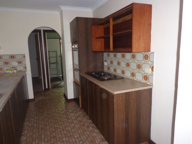 12 Wheelwright Rd, Lesmurdie WA 6076