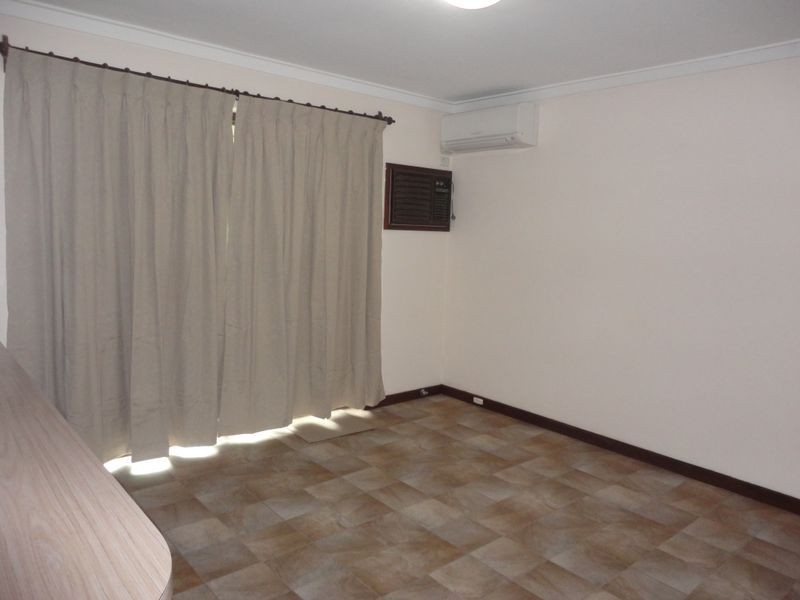 12 Wheelwright Rd, Lesmurdie WA 6076