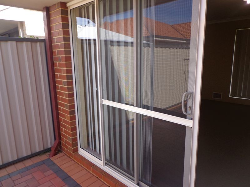 29/91 Lowanna Way, Armadale WA 6112