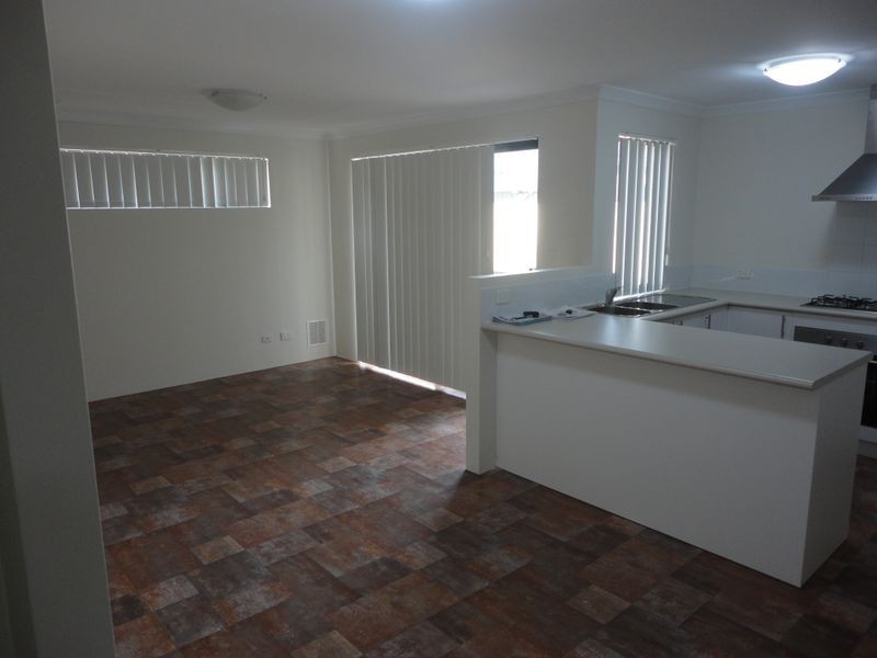 10/70 Forrest Rd, Armadale WA 6112