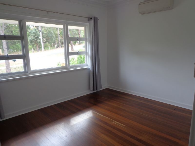 14 Lindsay Street, Kalamunda WA 6076