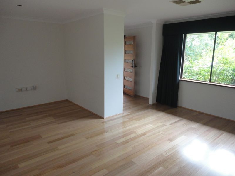 34 Kingsford Way, Huntingdale WA 6110