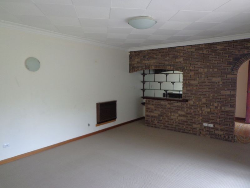 144 Grove Road, Lesmurdie WA 6076