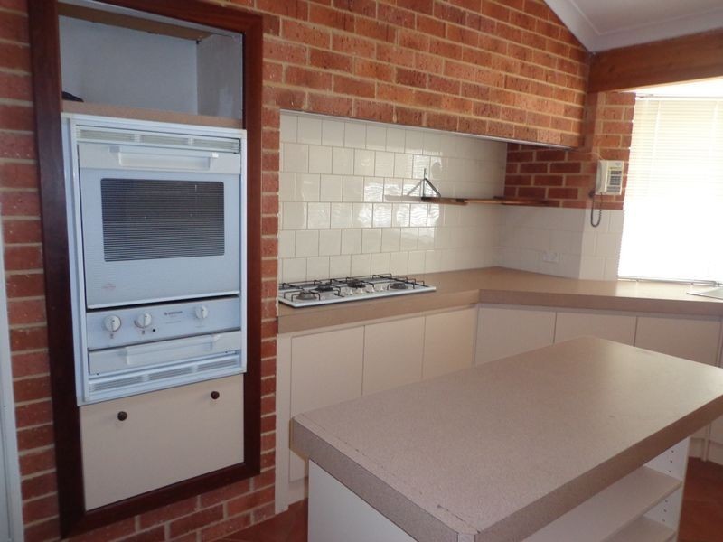 5 Wilkins Road, Kalamunda WA 6076