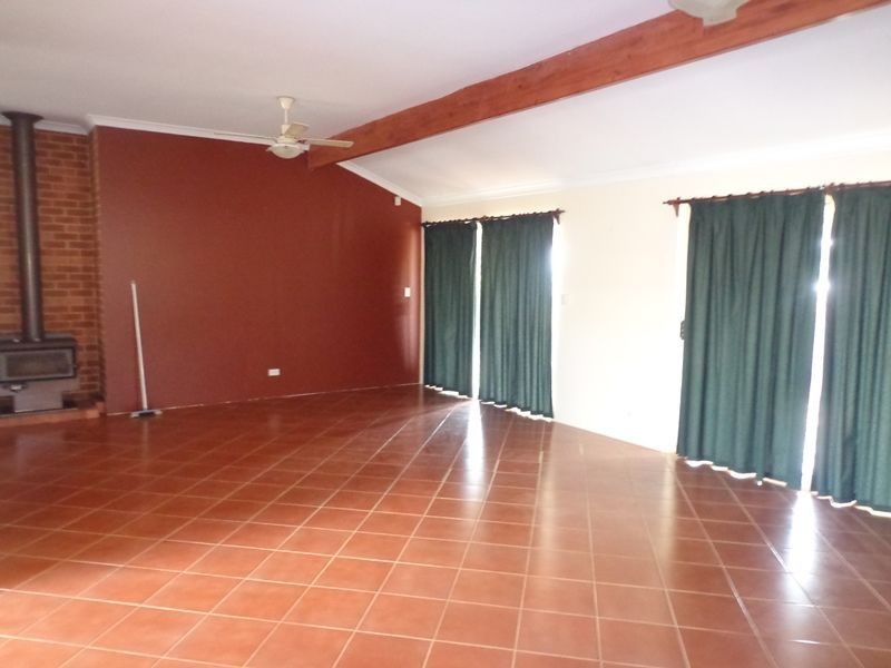 5 Wilkins Road, Kalamunda WA 6076