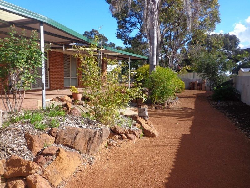 5 Wilkins Road, Kalamunda WA 6076