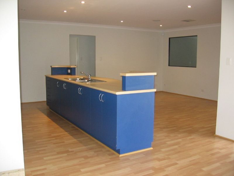 83 Foxton Boulevard, High Wycombe WA 6057