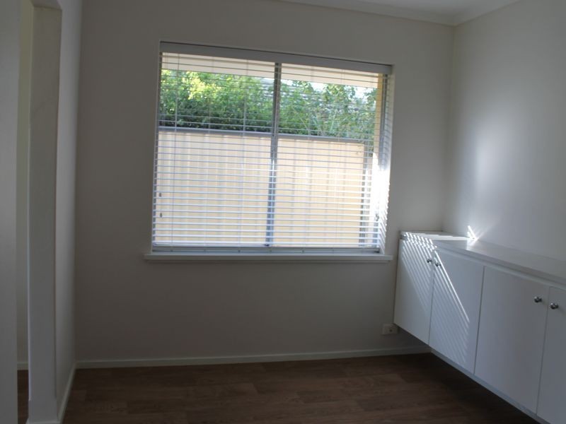 18 Mary Drive, Lesmurdie WA 6076