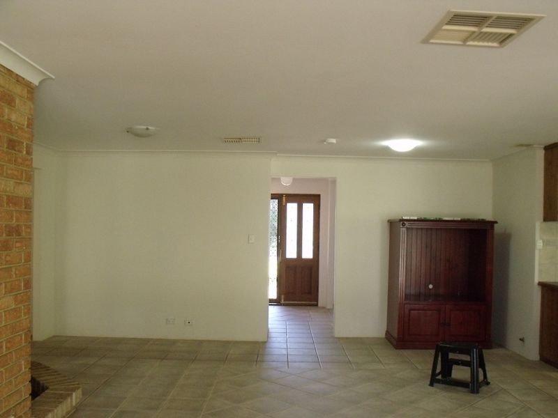 32 Palmer Crescent, High Wycombe WA 6057