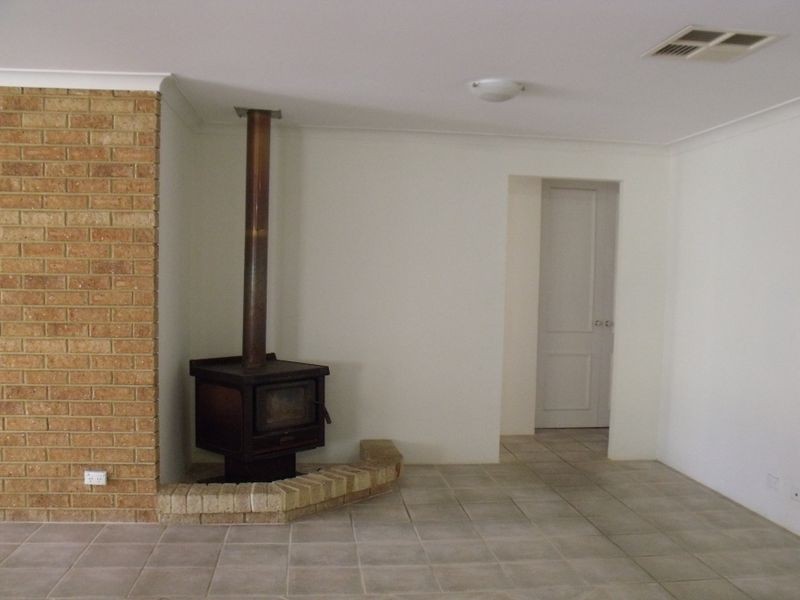 32 Palmer Crescent, High Wycombe WA 6057