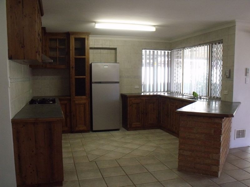 32 Palmer Crescent, High Wycombe WA 6057