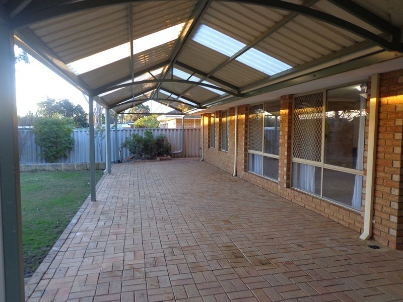 32 Palmer Crescent, High Wycombe WA 6057