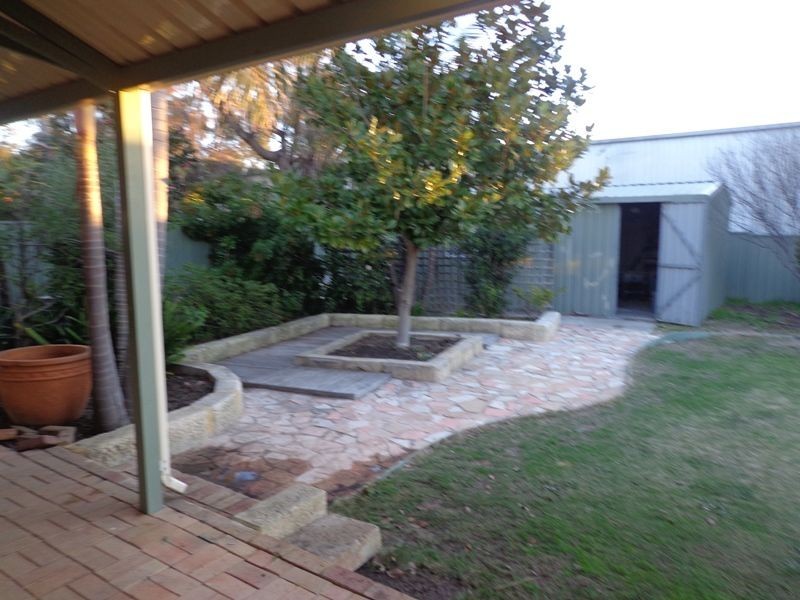 32 Palmer Crescent, High Wycombe WA 6057