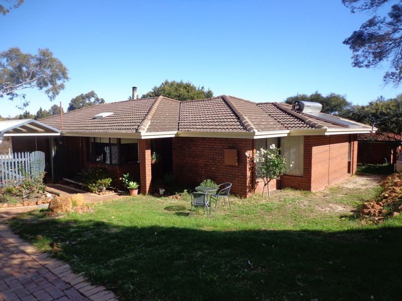 7 Maru Way, Lesmurdie WA 6076