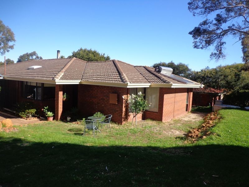 7 Maru Way, Lesmurdie WA 6076