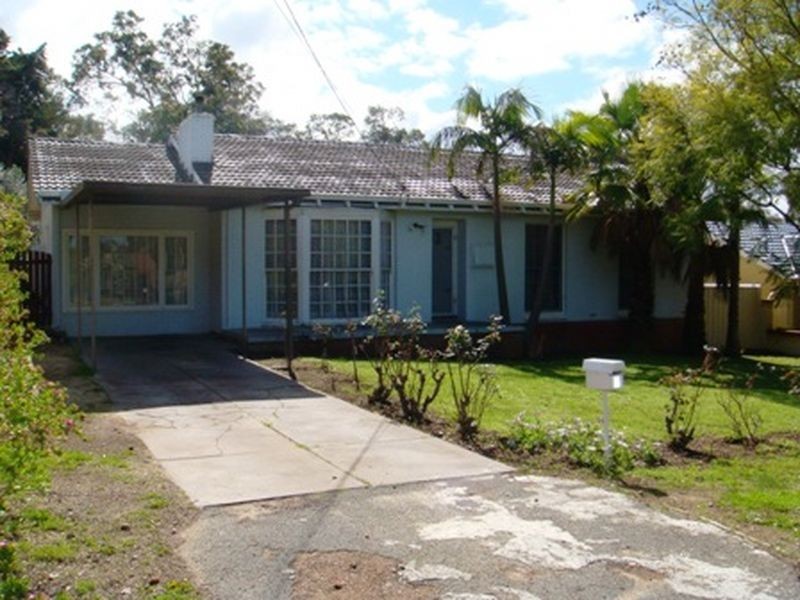 6 Corella Street, Lesmurdie WA 6076