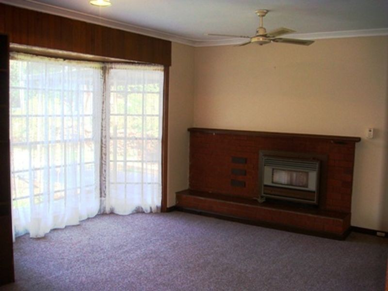 6 Corella Street, Lesmurdie WA 6076