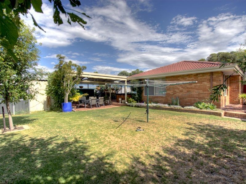 33 Amethyst Place, Maida Vale WA 6057
