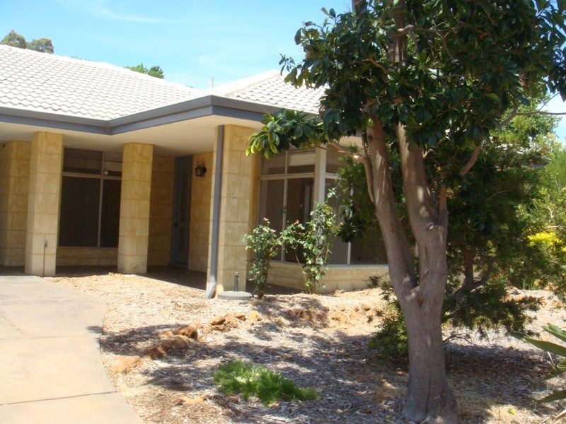 18A Mary Drive, Lesmurdie WA 6076