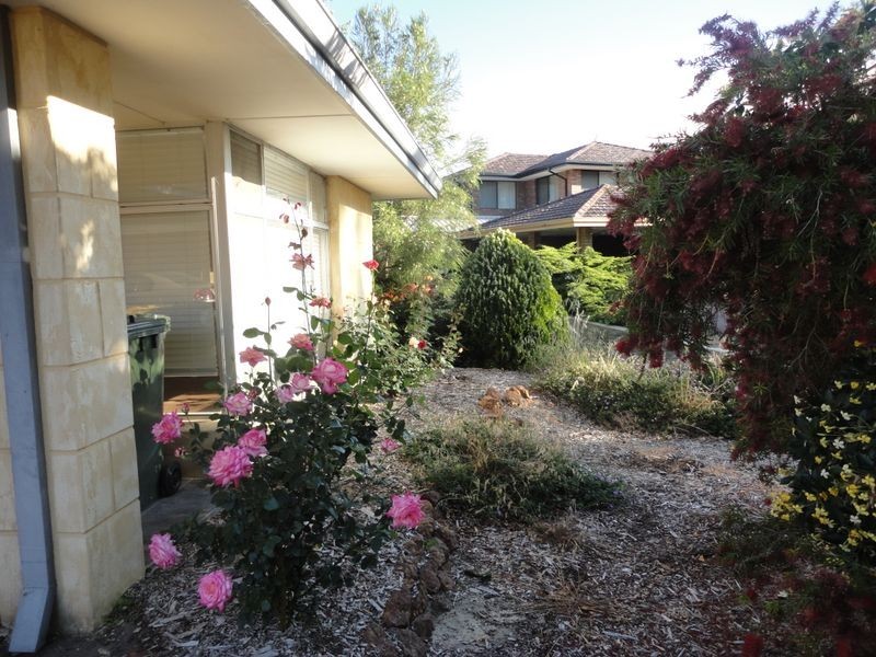 18A Mary Drive, Lesmurdie WA 6076
