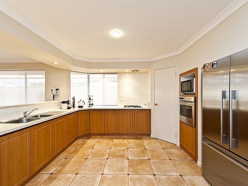 45 Myerson Crescent, Maida Vale WA 6057