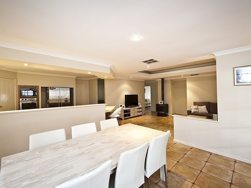 45 Myerson Crescent, Maida Vale WA 6057