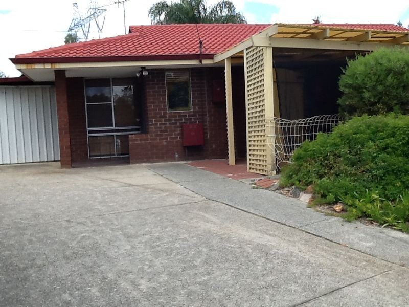 5 Moira Avenue, Forrestfield WA 6058