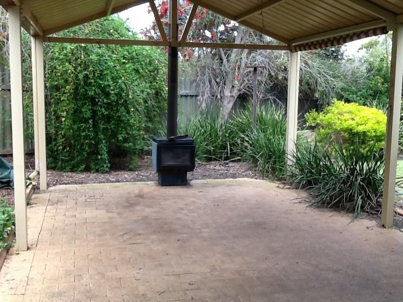 5 Moira Avenue, Forrestfield WA 6058