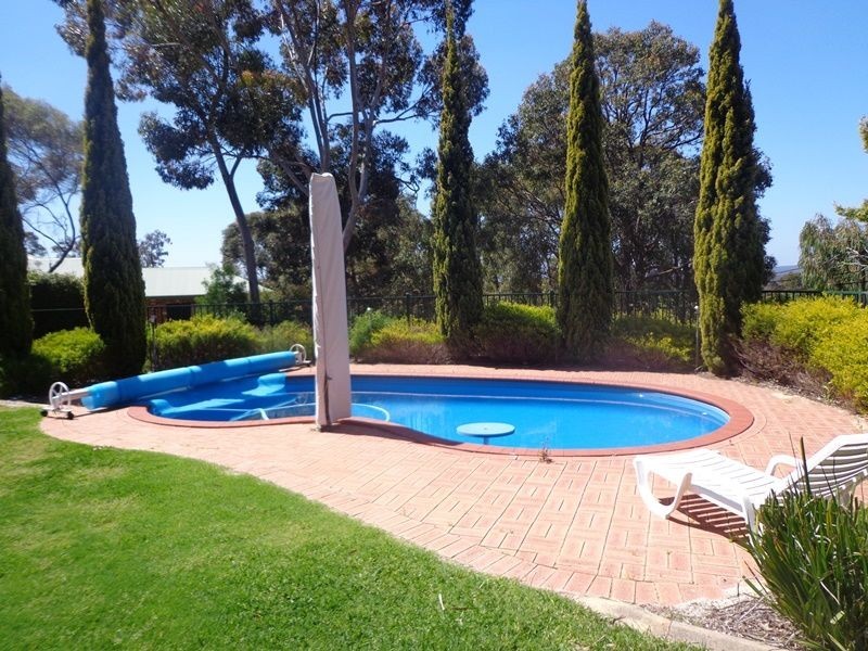 30 Valley Road, Kalamunda WA 6076