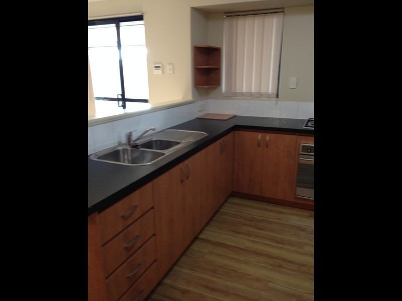 5 Copper Lane, Wattle Grove WA 6107