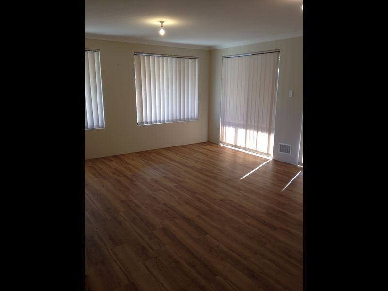 5 Copper Lane, Wattle Grove WA 6107