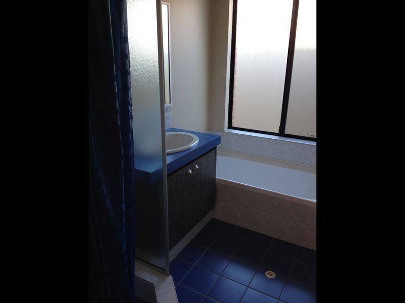 5 Copper Lane, Wattle Grove WA 6107