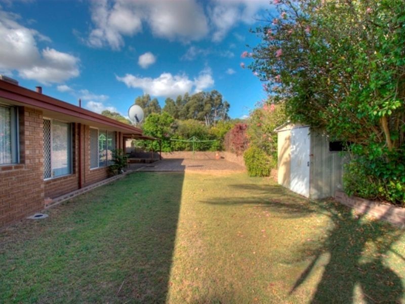 39 Agincourt Drive, Forrestfield WA 6058