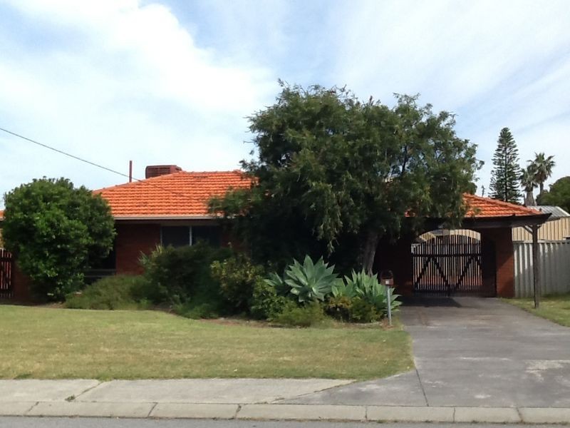 72 Allamanda Way, Forrestfield WA 6058