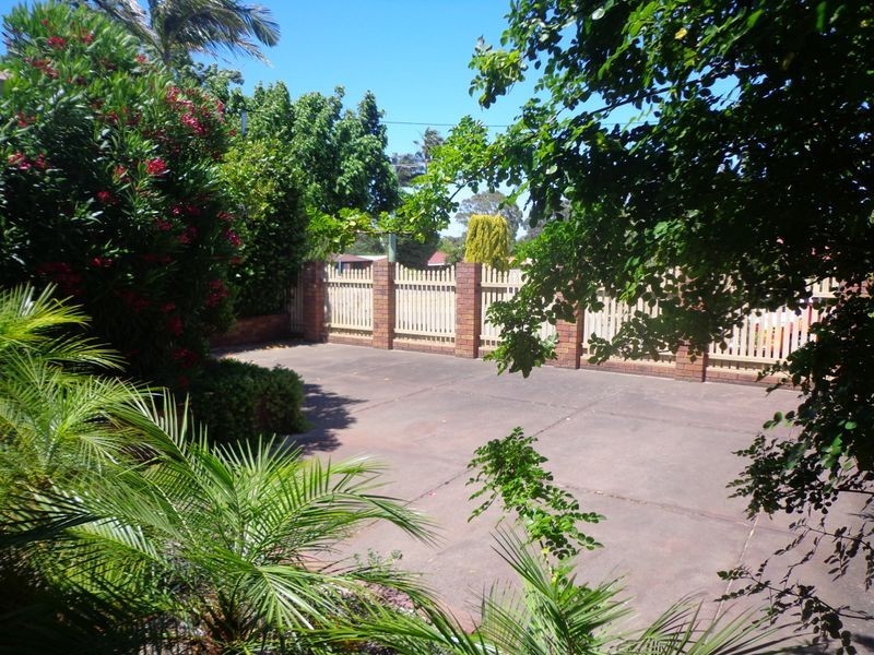 15 Akebia Way, Forrestfield WA 6058