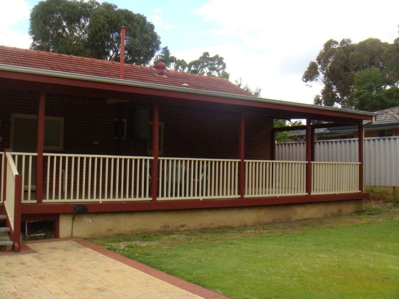 7 Kathleen Road, Lesmurdie WA 6076