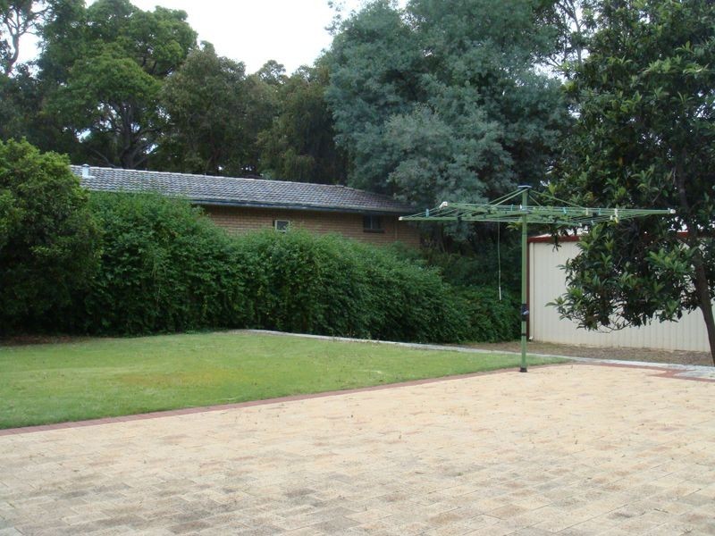 7 Kathleen Road, Lesmurdie WA 6076