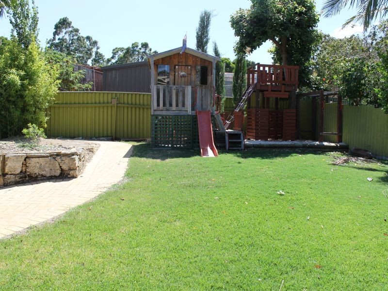 26 Armour Way, Lesmurdie WA 6076