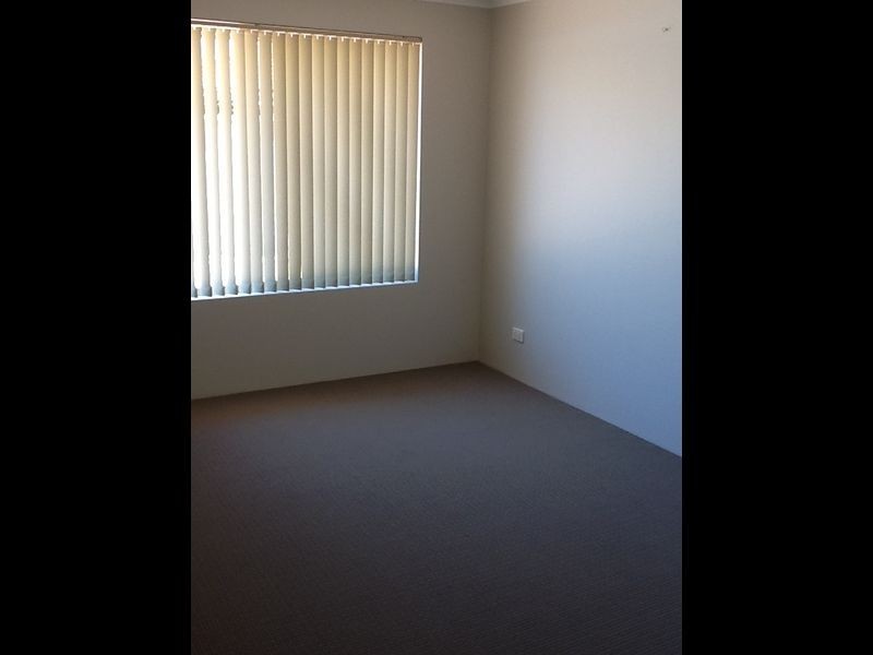 8 Citrine Gardens, Forrestfield WA 6058