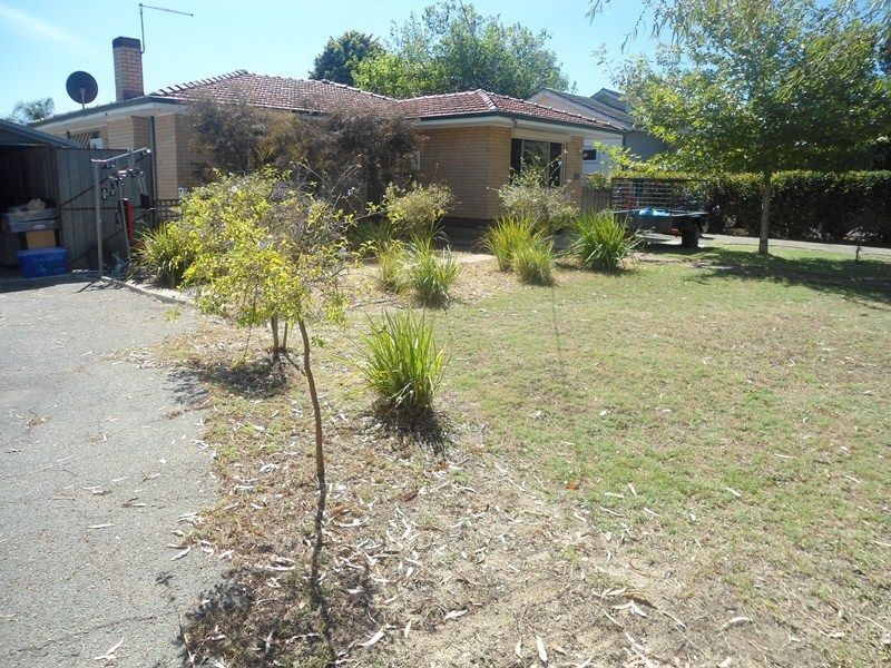 4 Gordon Street, Maida Vale WA 6057