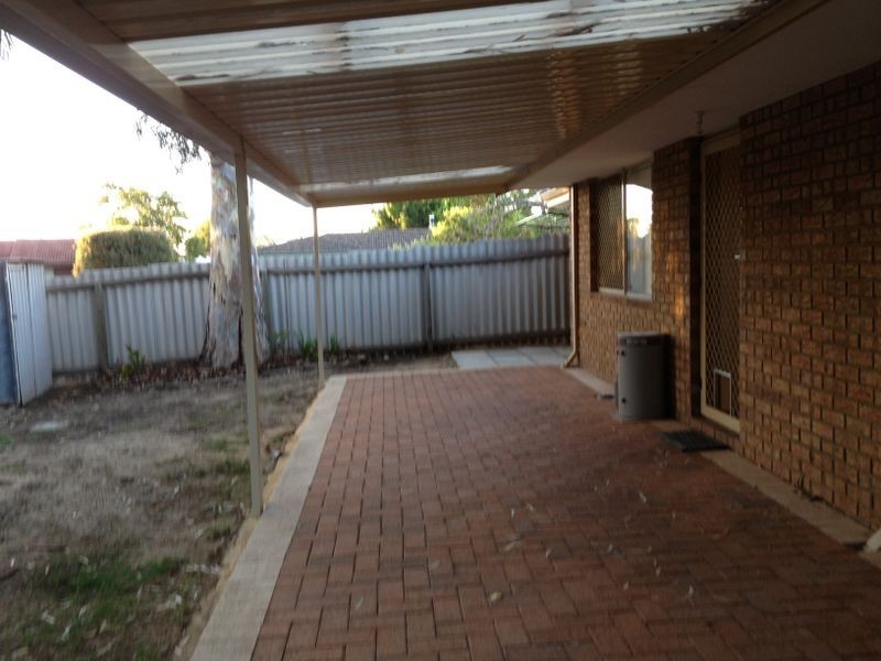 4/84 Agincourt Drive, Forrestfield WA 6058