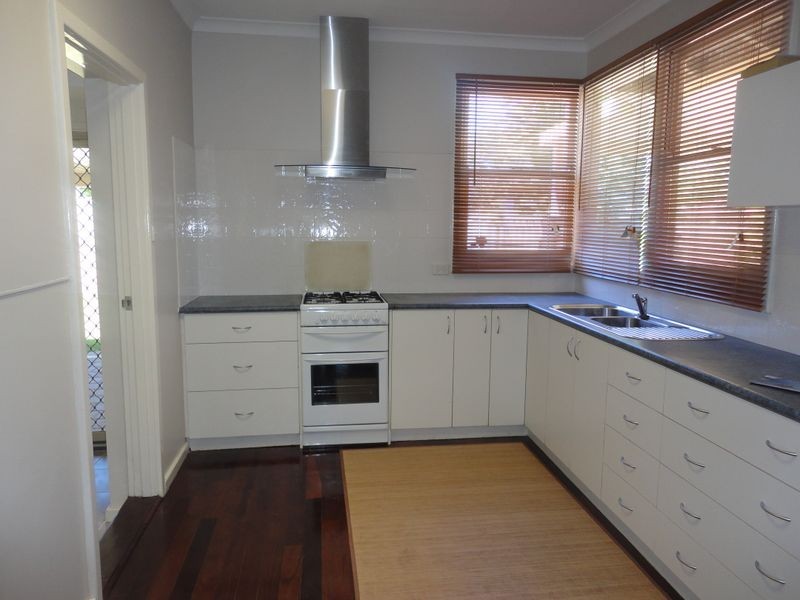 14 Gotha Way, Forrestfield WA 6058