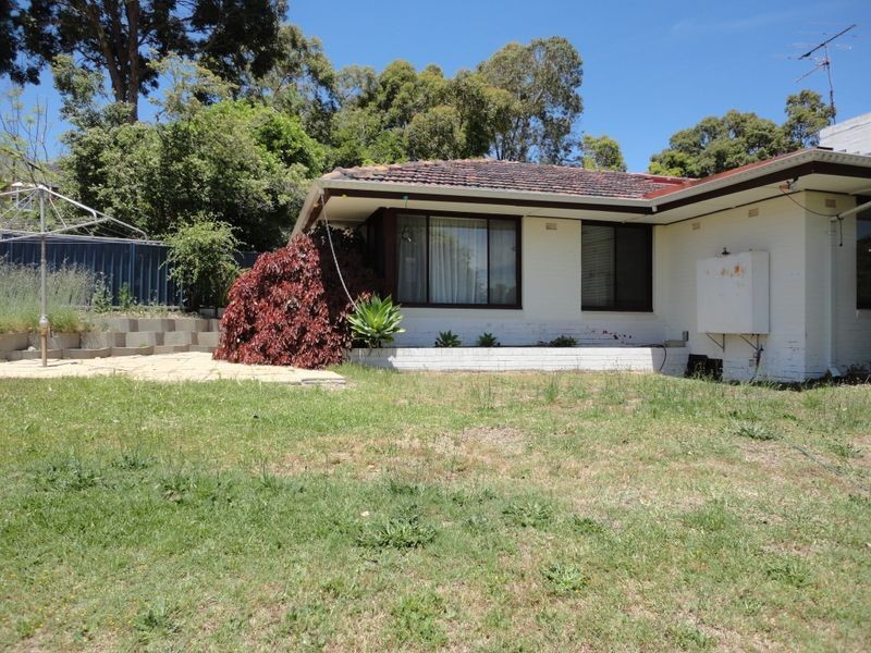 80 Basildon Road, Lesmurdie WA 6076