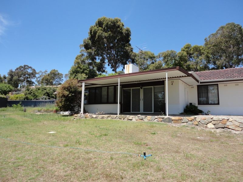 80 Basildon Road, Lesmurdie WA 6076
