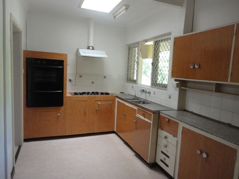 2 Melaleuca Road, Lesmurdie WA 6076