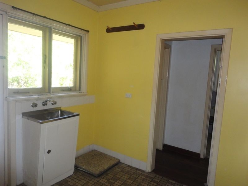 2 Melaleuca Road, Lesmurdie WA 6076