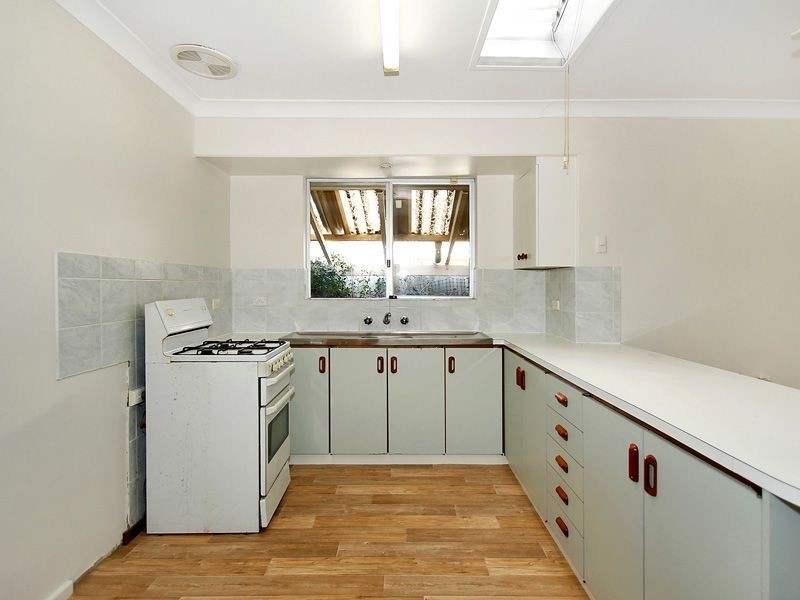 19 Aralia Way, Forrestfield WA 6058