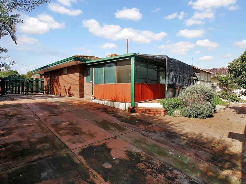 19 Aralia Way, Forrestfield WA 6058